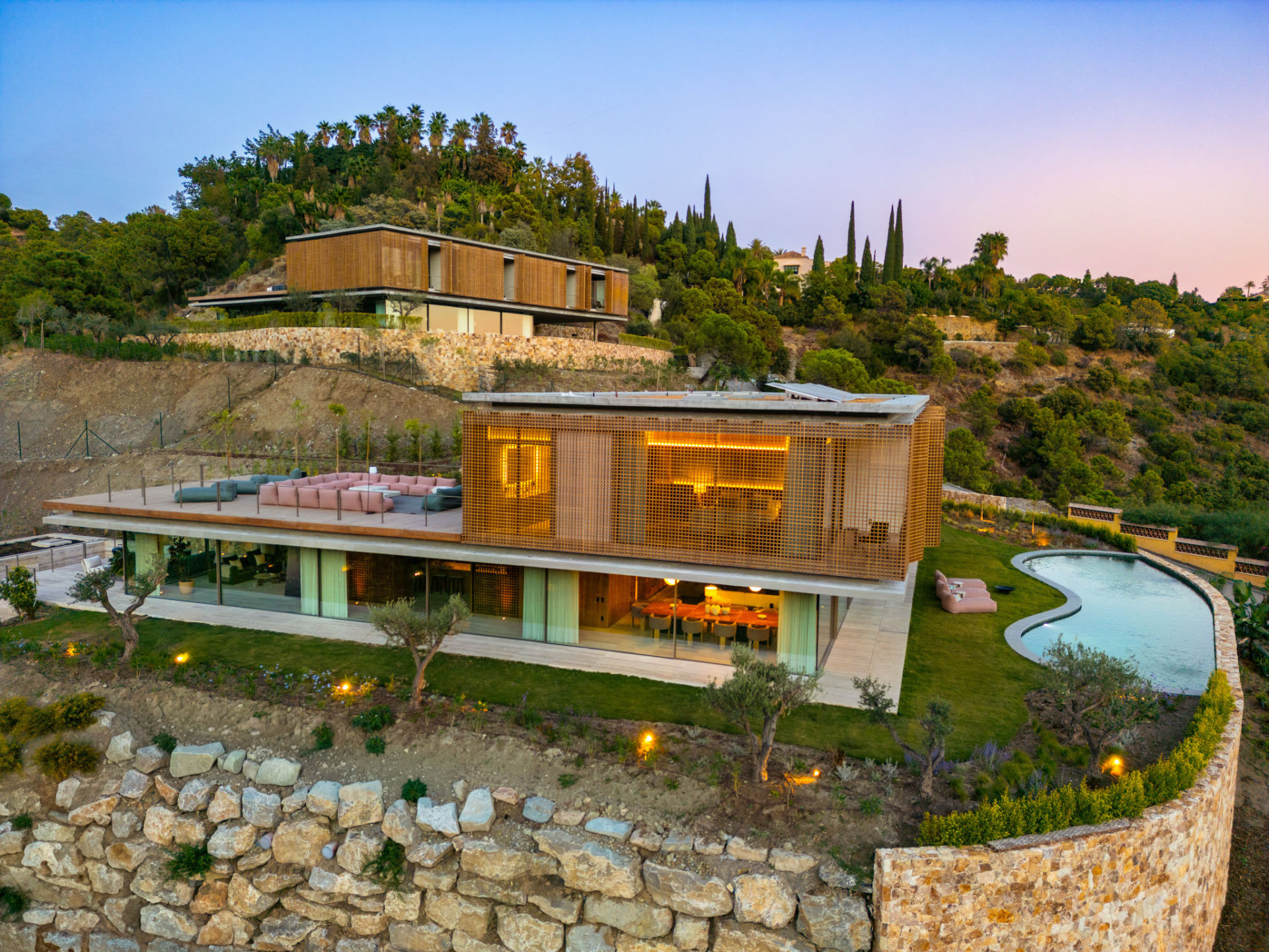 0f4fd6c7-e5a5-4bfc-b6bc-f179f194796c