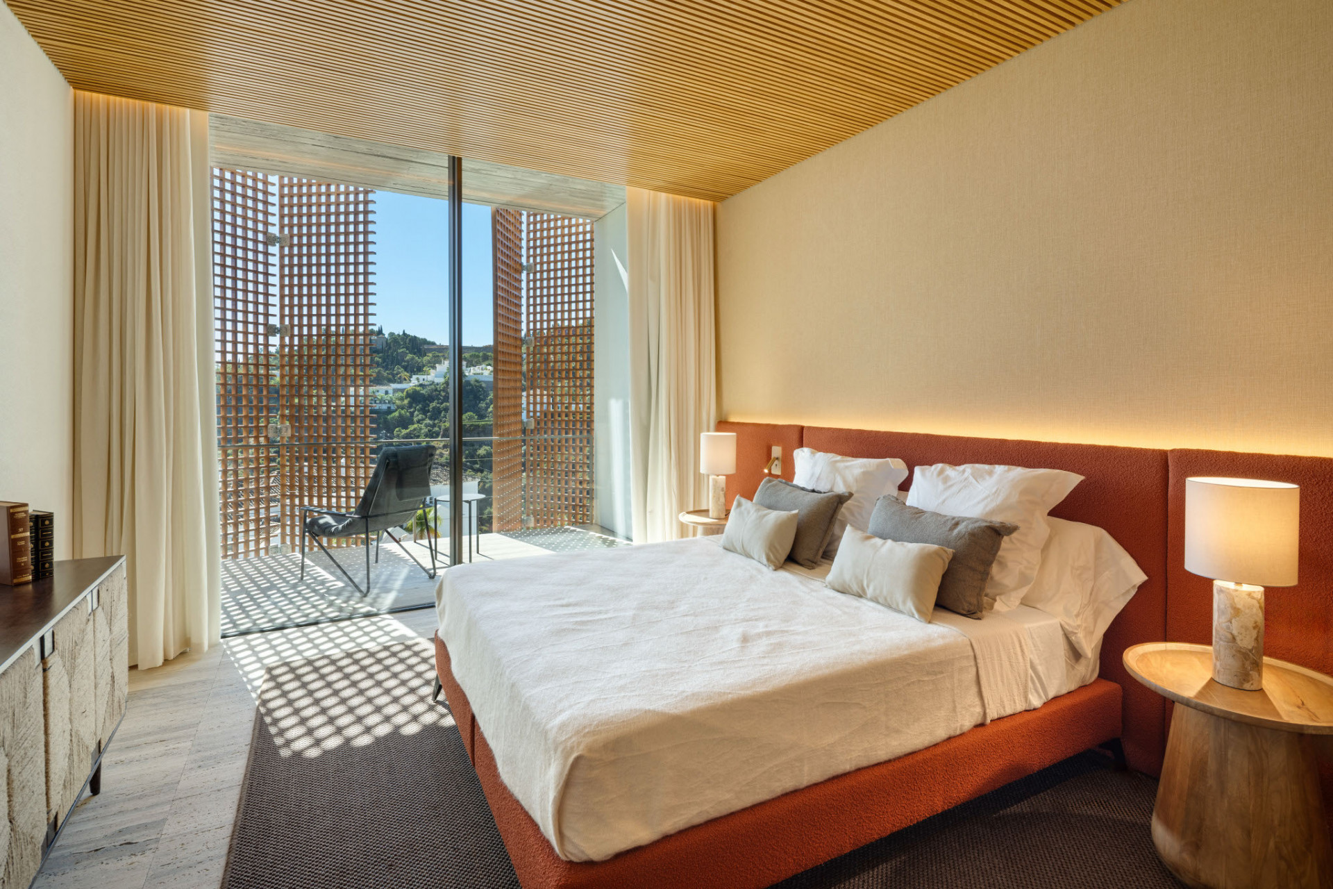 a4ccde1b-c88e-47ce-b773-323944520376