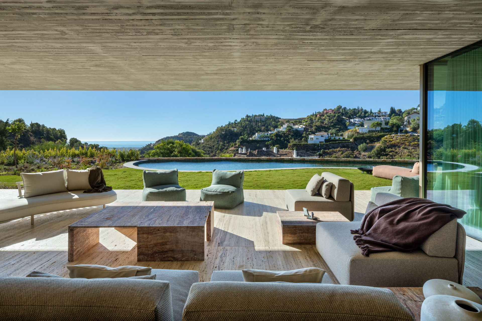 c89e444f-9e2a-47d5-9a8f-14848036c3df (1)