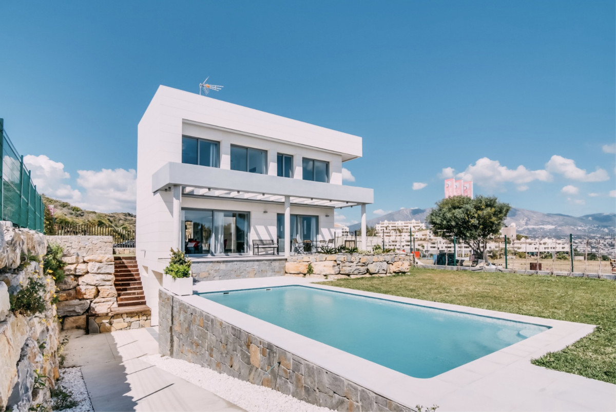 1-7980e48d732b6fc85c14b43b94d2aa54 Detached Villa in Mijas Costa