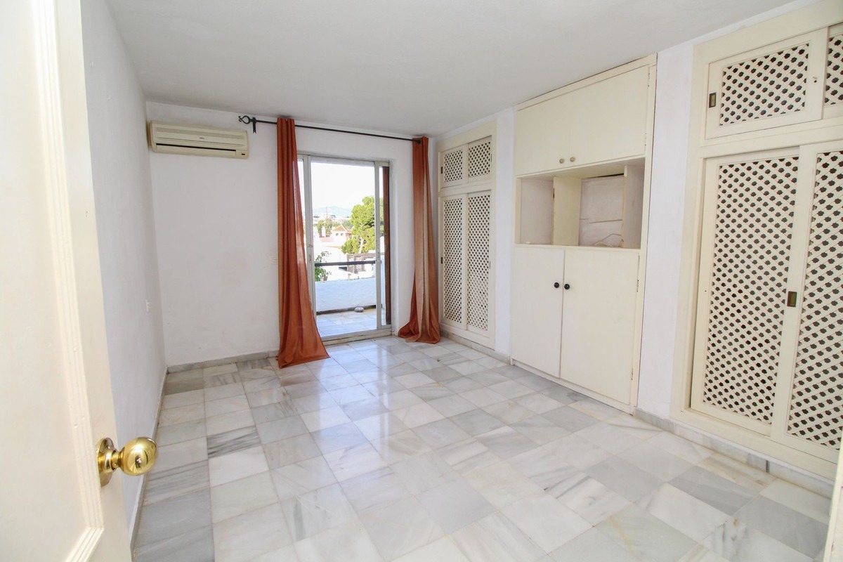 imgi_10_open-uri20260218-12-vnm3oy Penthouse for Sale in Nueva Andalucia – Marbella