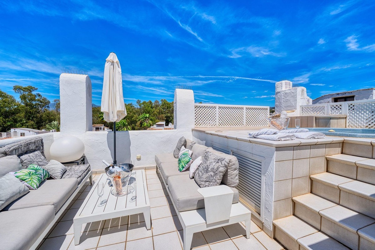 Penthouse for Sale in Elviria – Marbella