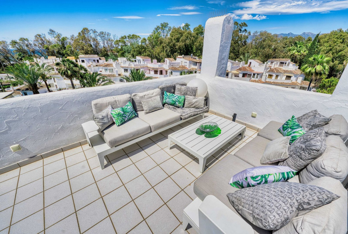 Penthouse for Sale in Elviria – Marbella