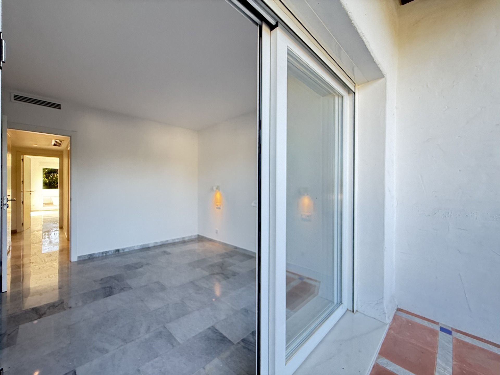 imgi_17_open-uri20251009-13-ewcvgq Penthouse for Sale in Guadalmina Baja – Marbella