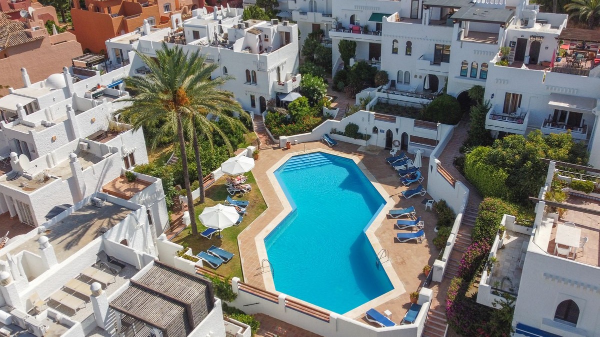 imgi_2_open-uri20260218-12-3yoab9 Penthouse for Sale in Nueva Andalucia – Marbella