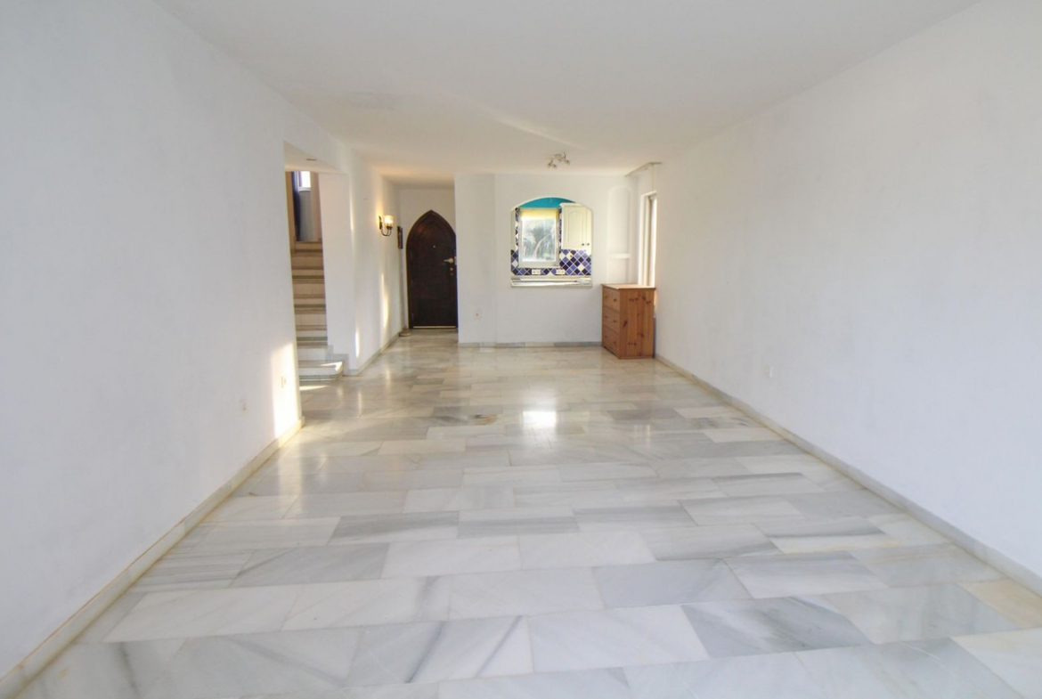 Penthouse for Sale in Nueva Andalucia – Marbella