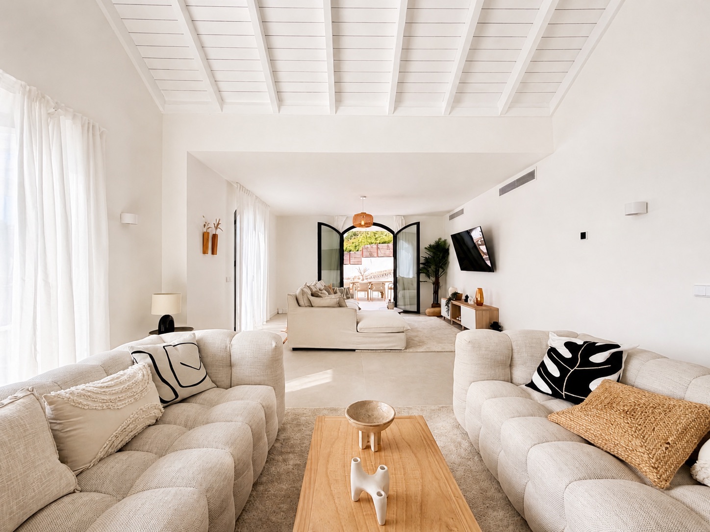 Refined Andalusian Villa in El Madroñal, Benahavís