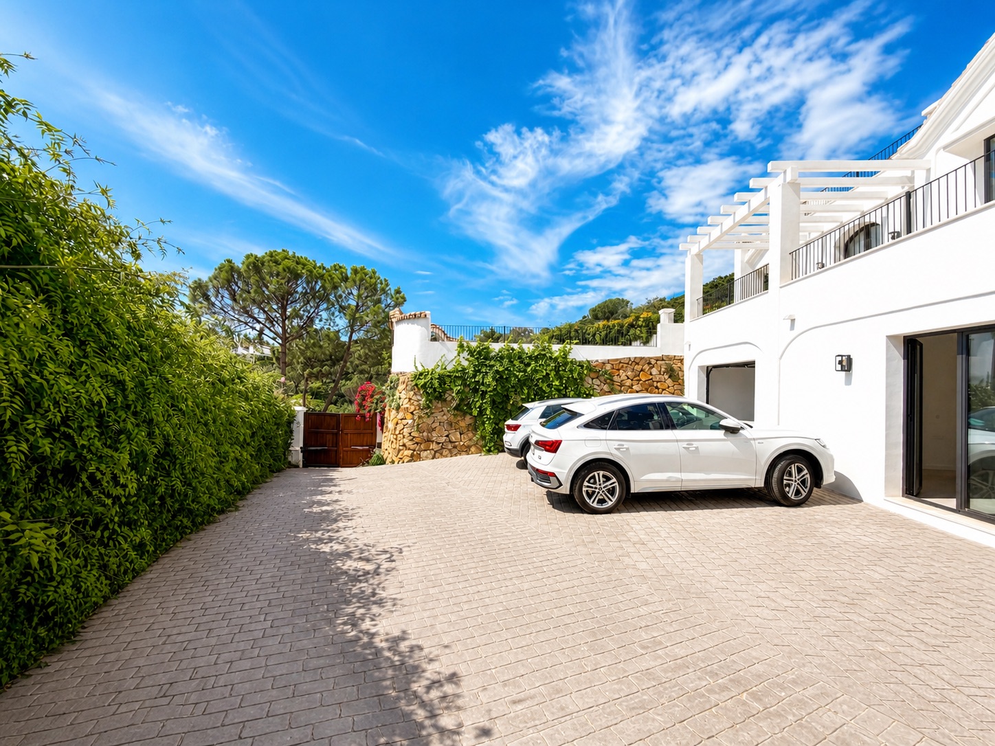 Refined Andalusian Villa in El Madroñal, Benahavís