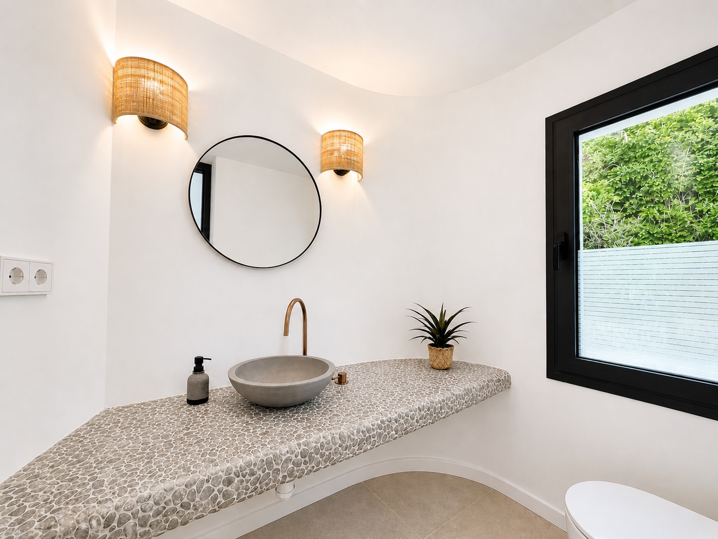 Refined Andalusian Villa in El Madroñal, Benahavís