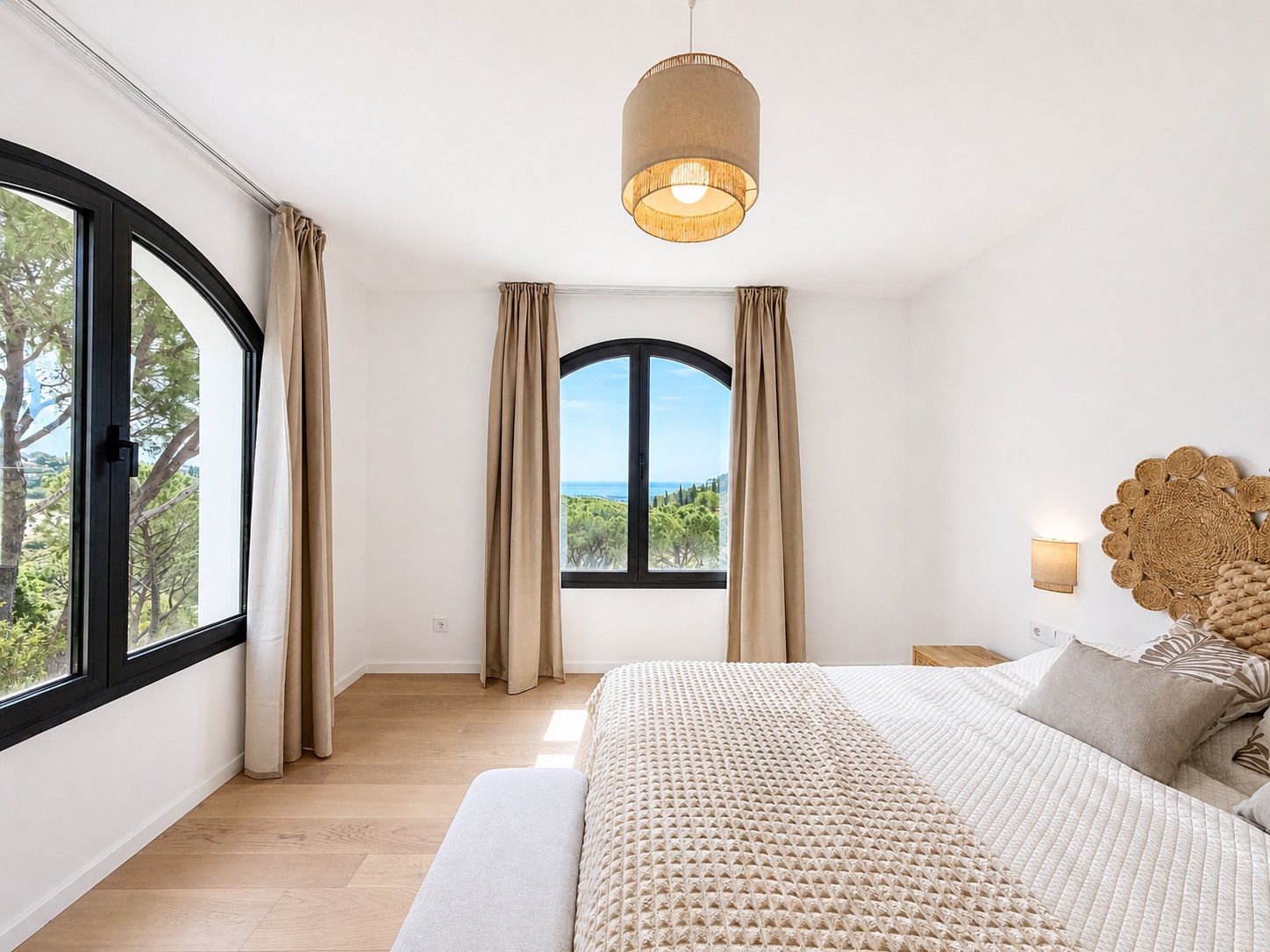 Refined Andalusian Villa in El Madroñal, Benahavís