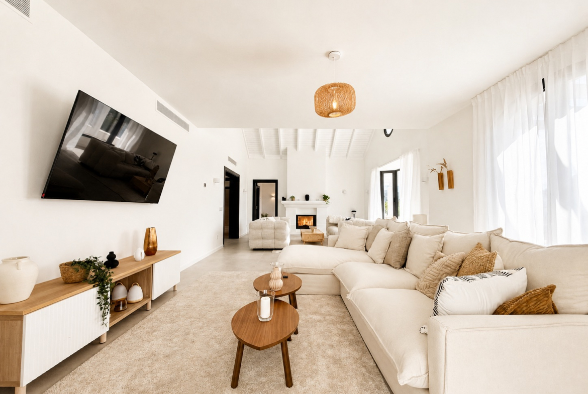 Refined Andalusian Villa in El Madroñal, Benahavís