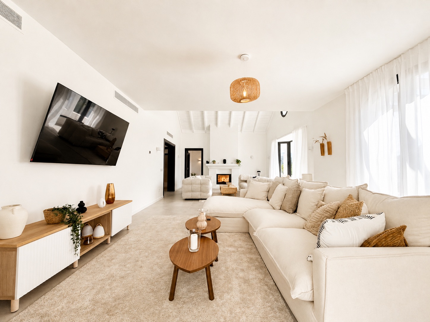 Refined Andalusian Villa in El Madroñal, Benahavís