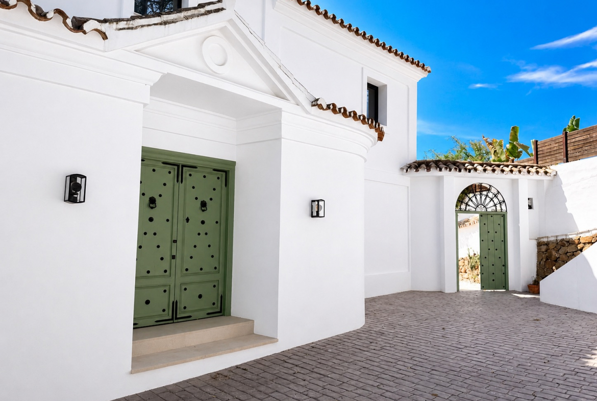 Refined Andalusian Villa in El Madroñal, Benahavís