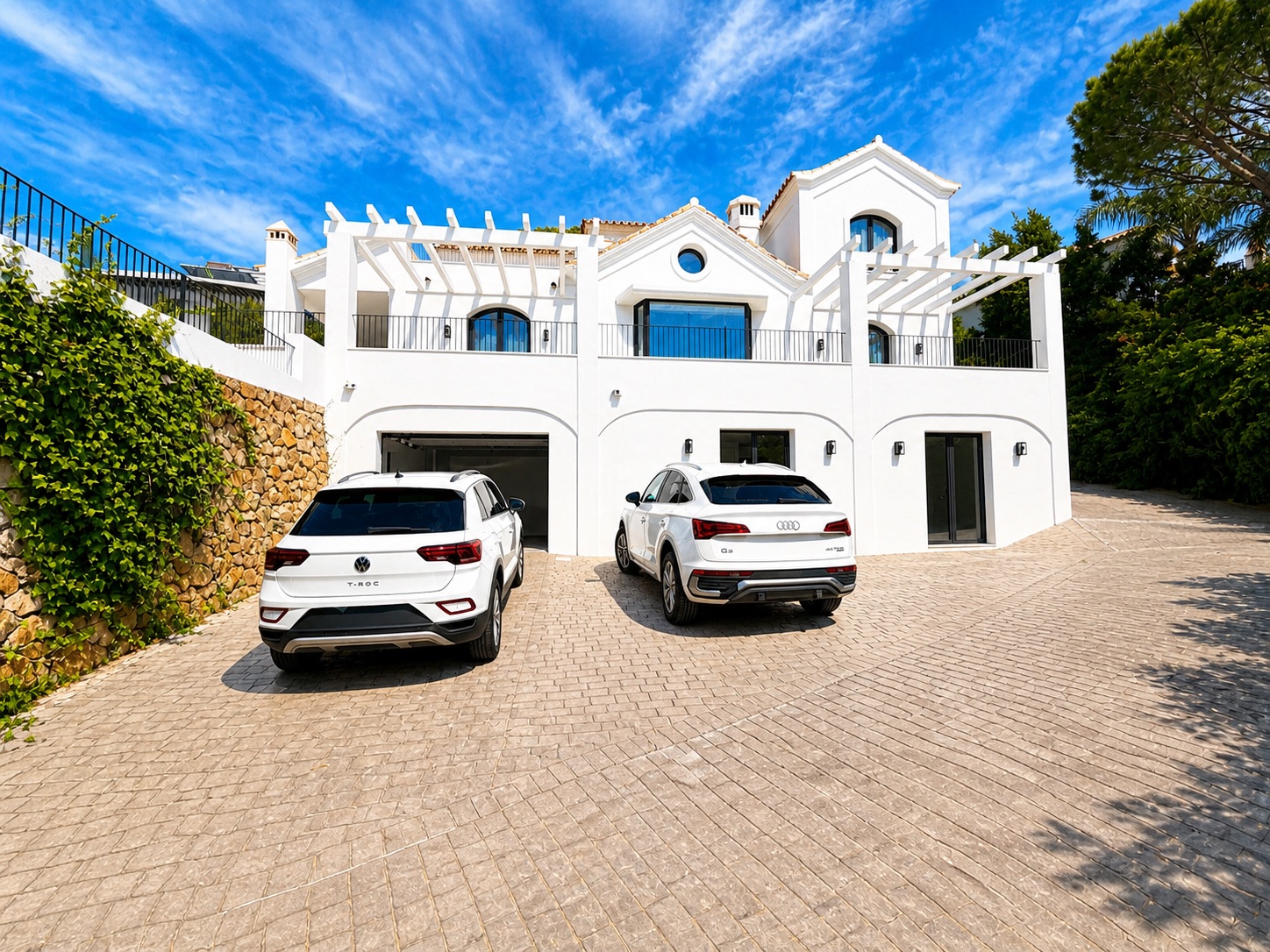 Refined Andalusian Villa in El Madroñal, Benahavís