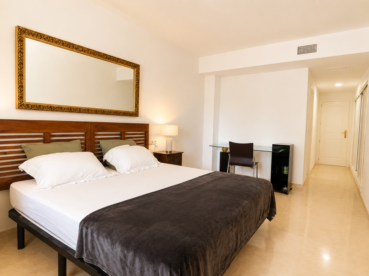 Brand-New Apartment in Elviria, Marbella