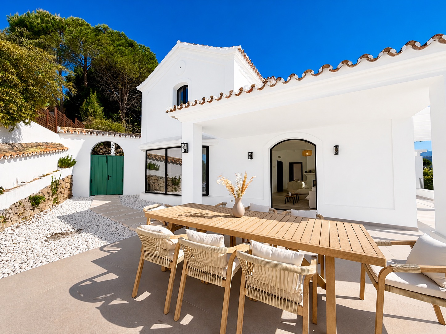 Refined Andalusian Villa in El Madroñal, Benahavís