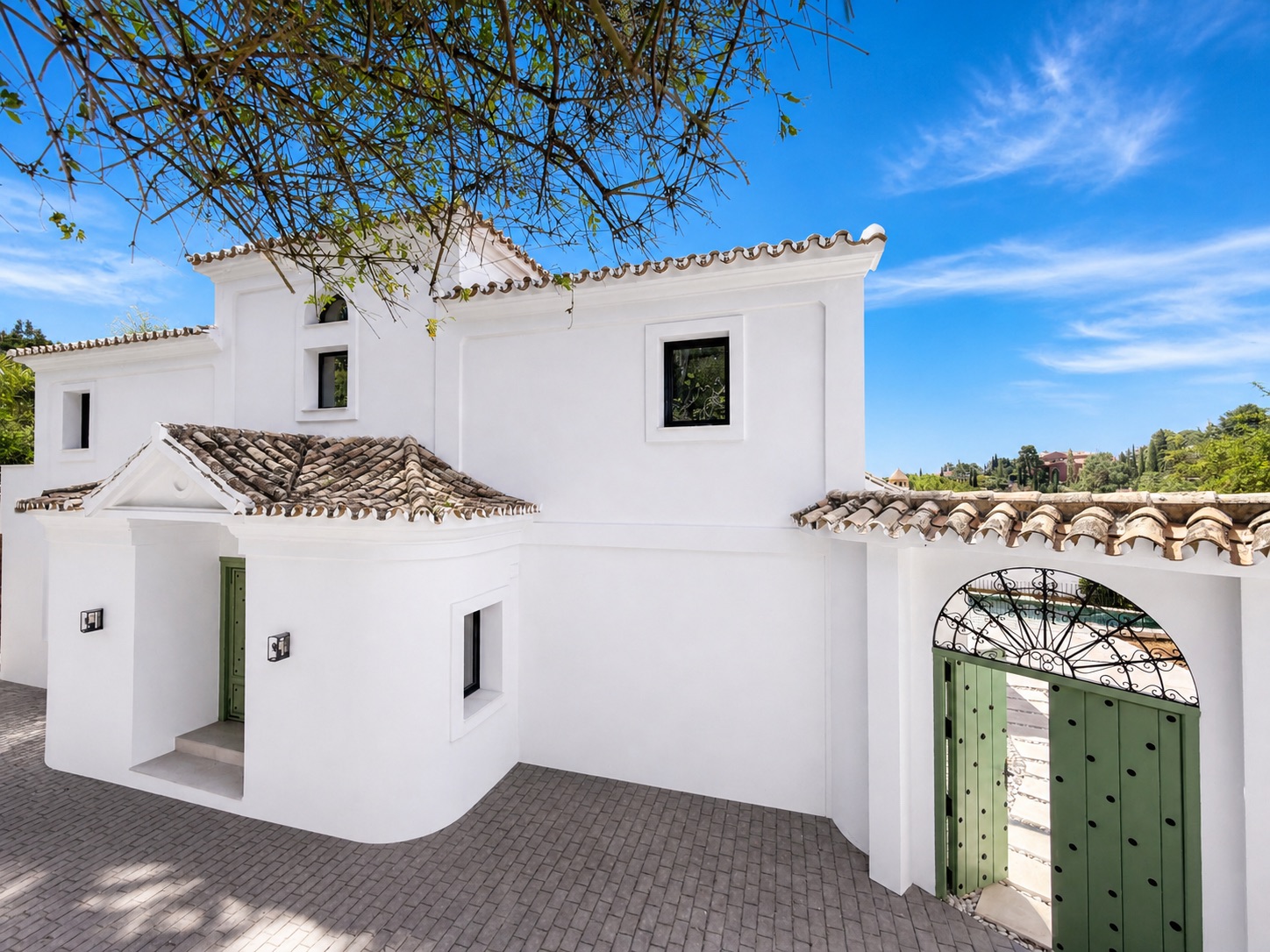 Refined Andalusian Villa in El Madroñal, Benahavís