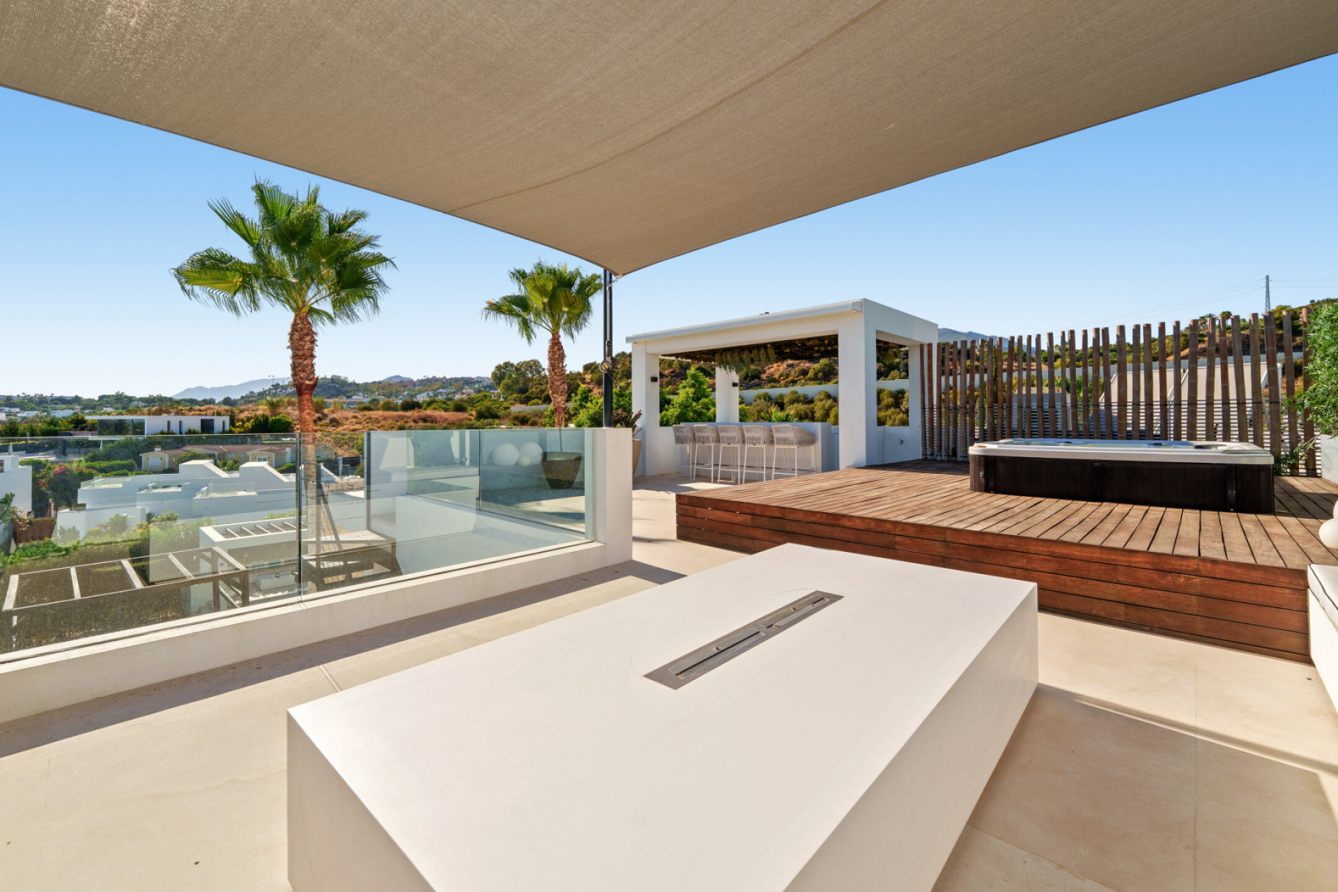 Contemporary Villa in Los Olivos, Nueva Andalucía