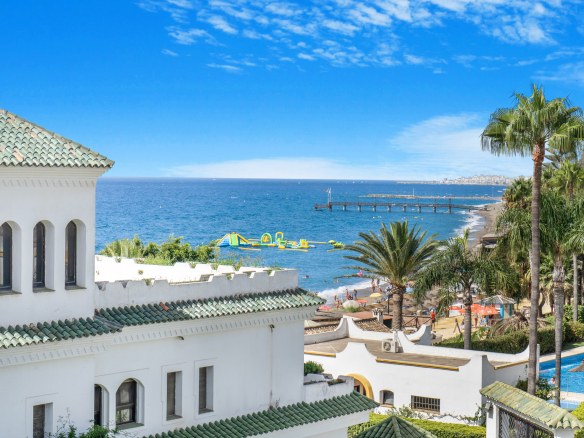 Frontline Beach Townhouse in Marbellamar, Marbella Golden Mile