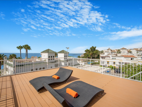 Frontline Beach Townhouse in Marbellamar, Marbella Golden Mile