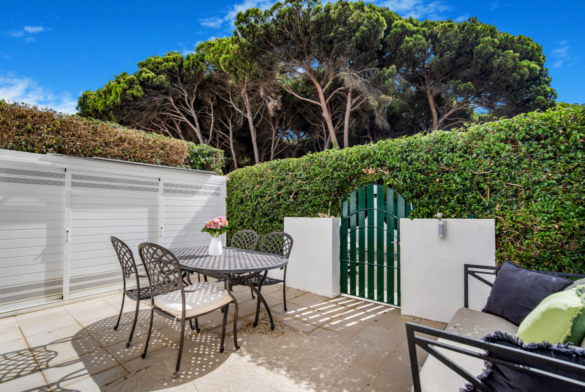 Frontline Beach Townhouse in Marbellamar, Marbella Golden Mile