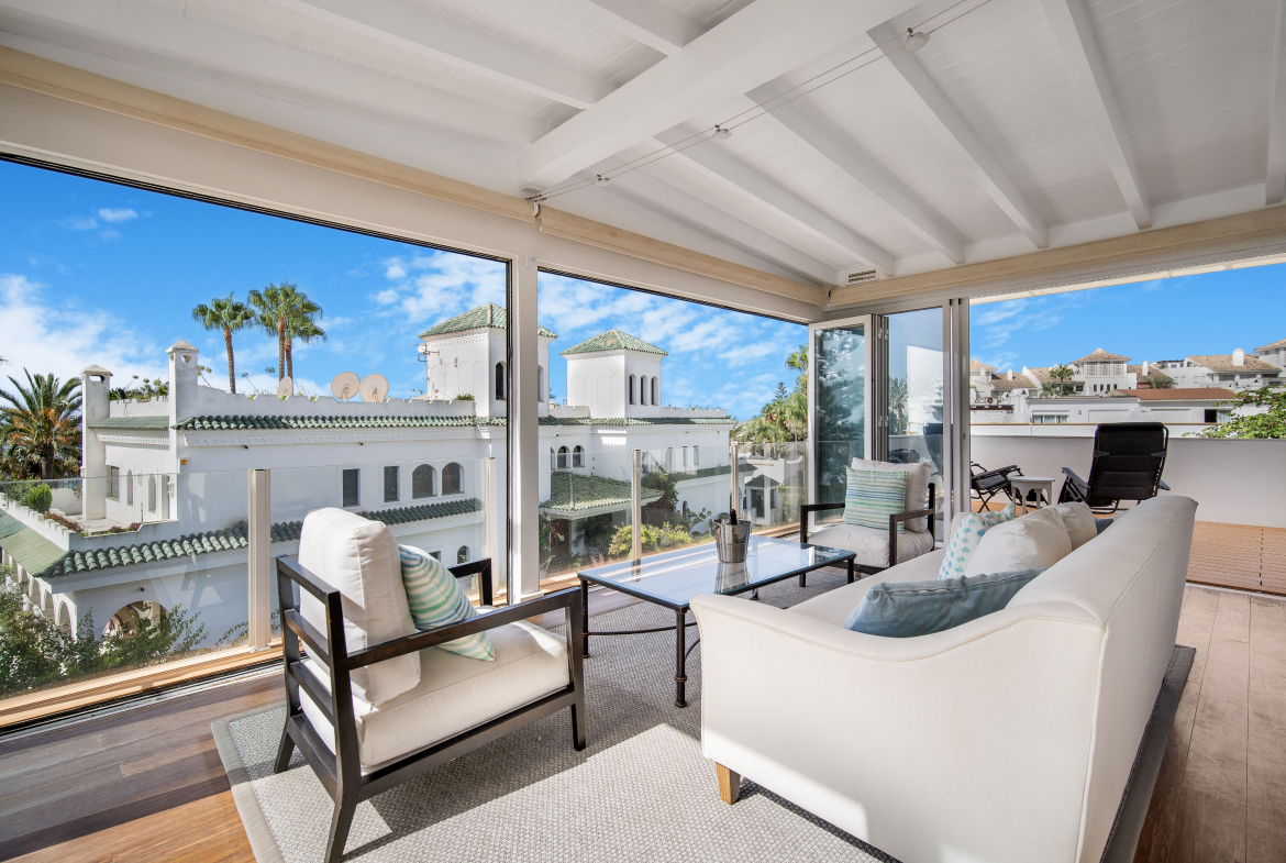 Frontline Beach Townhouse in Marbellamar, Marbella Golden Mile