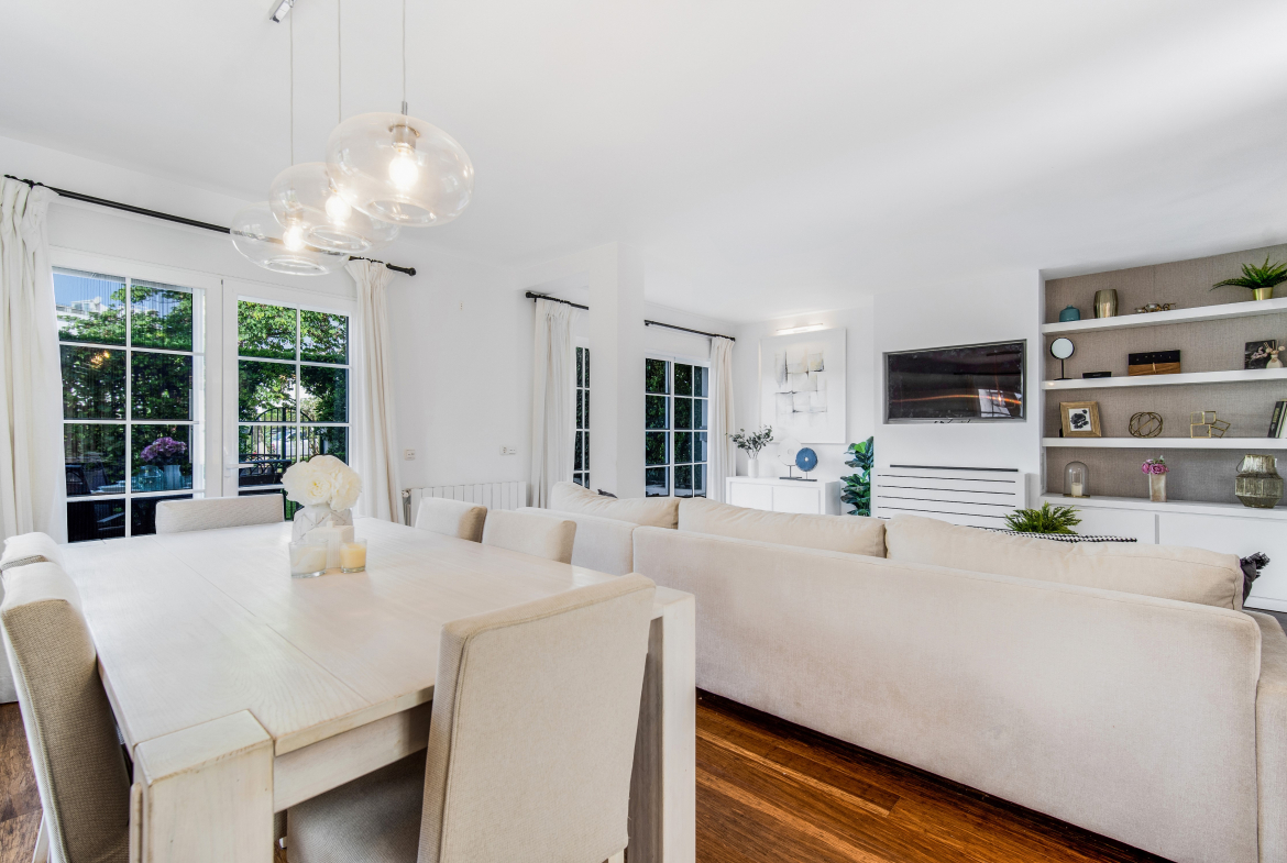 Frontline Beach Townhouse in Marbellamar, Marbella Golden Mile