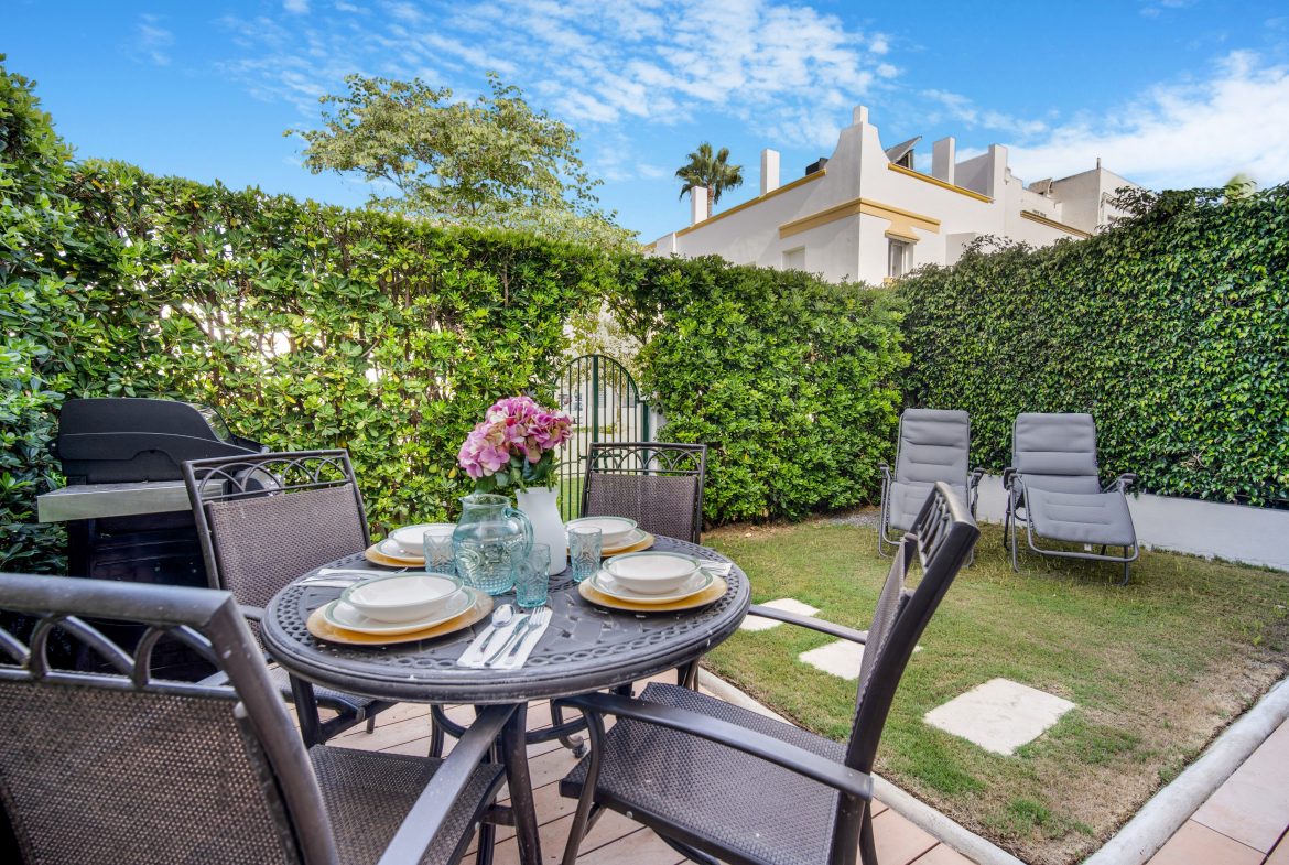 Frontline Beach Townhouse in Marbellamar, Marbella Golden Mile