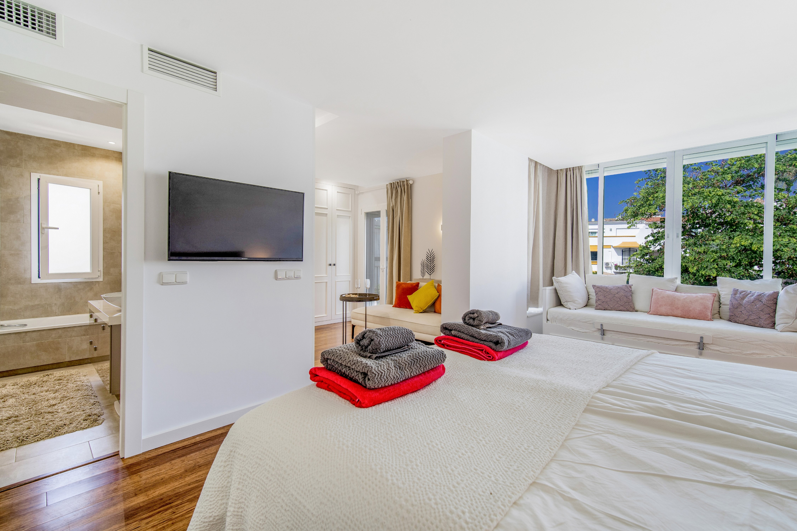 Frontline Beach Townhouse in Marbellamar, Marbella Golden Mile