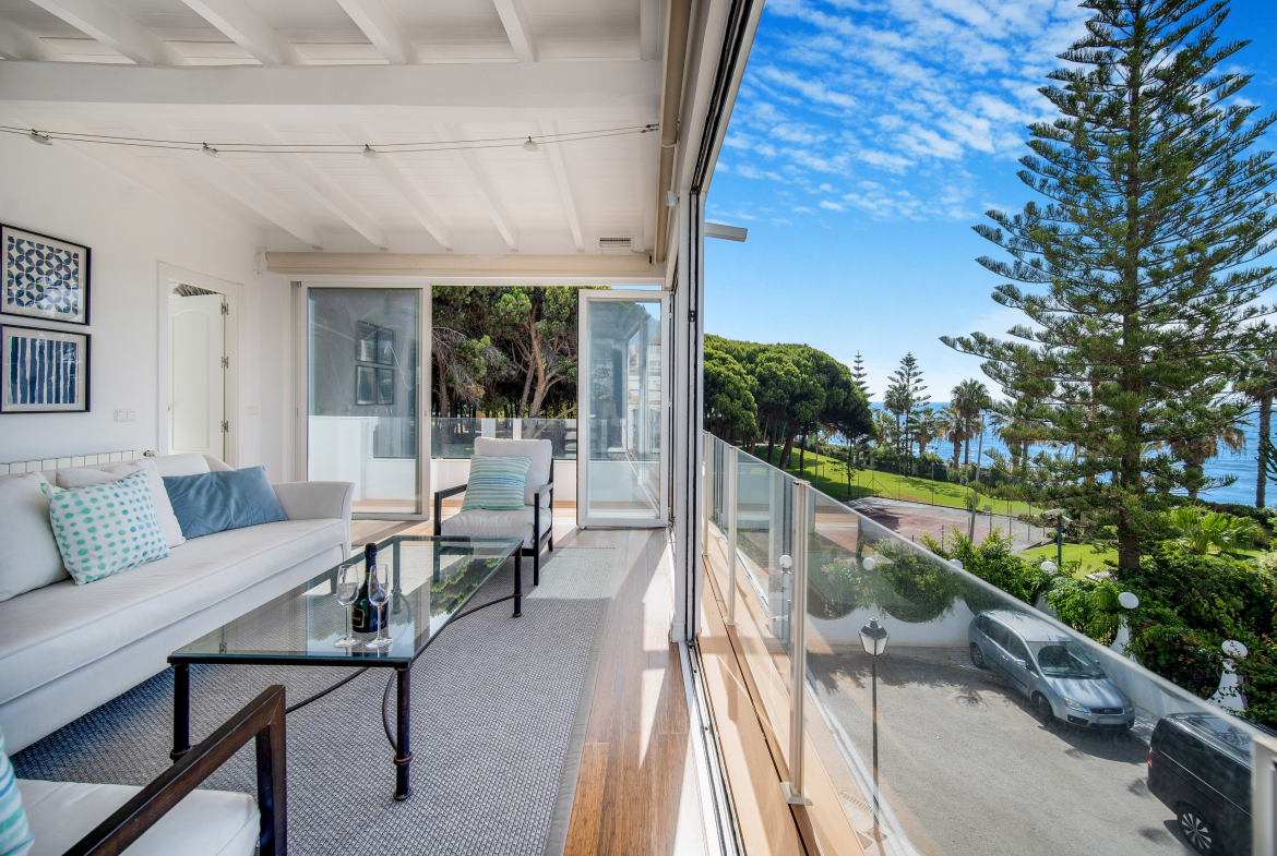 Frontline Beach Townhouse in Marbellamar, Marbella Golden Mile