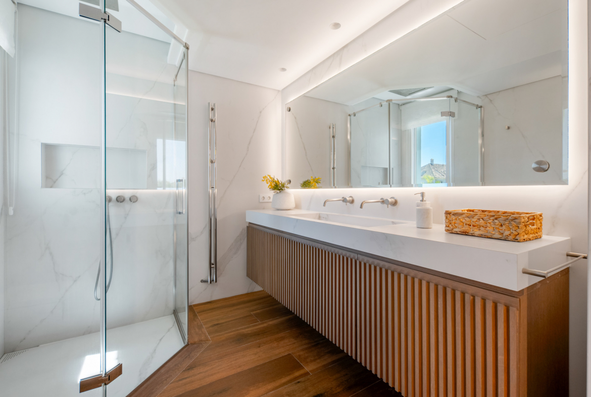 Elegant Apartment in Monte Paraíso, Marbella Golden Mile