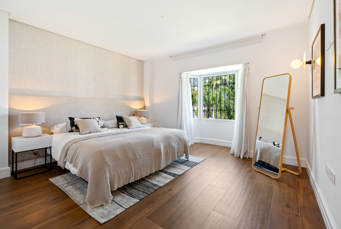 Elegant Apartment in Monte Paraíso, Marbella Golden Mile