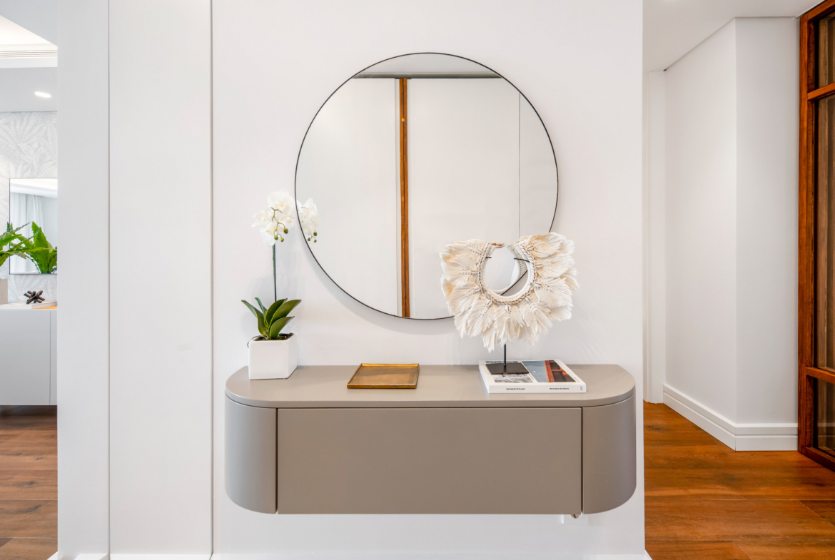 Elegant Apartment in Monte Paraíso, Marbella Golden Mile