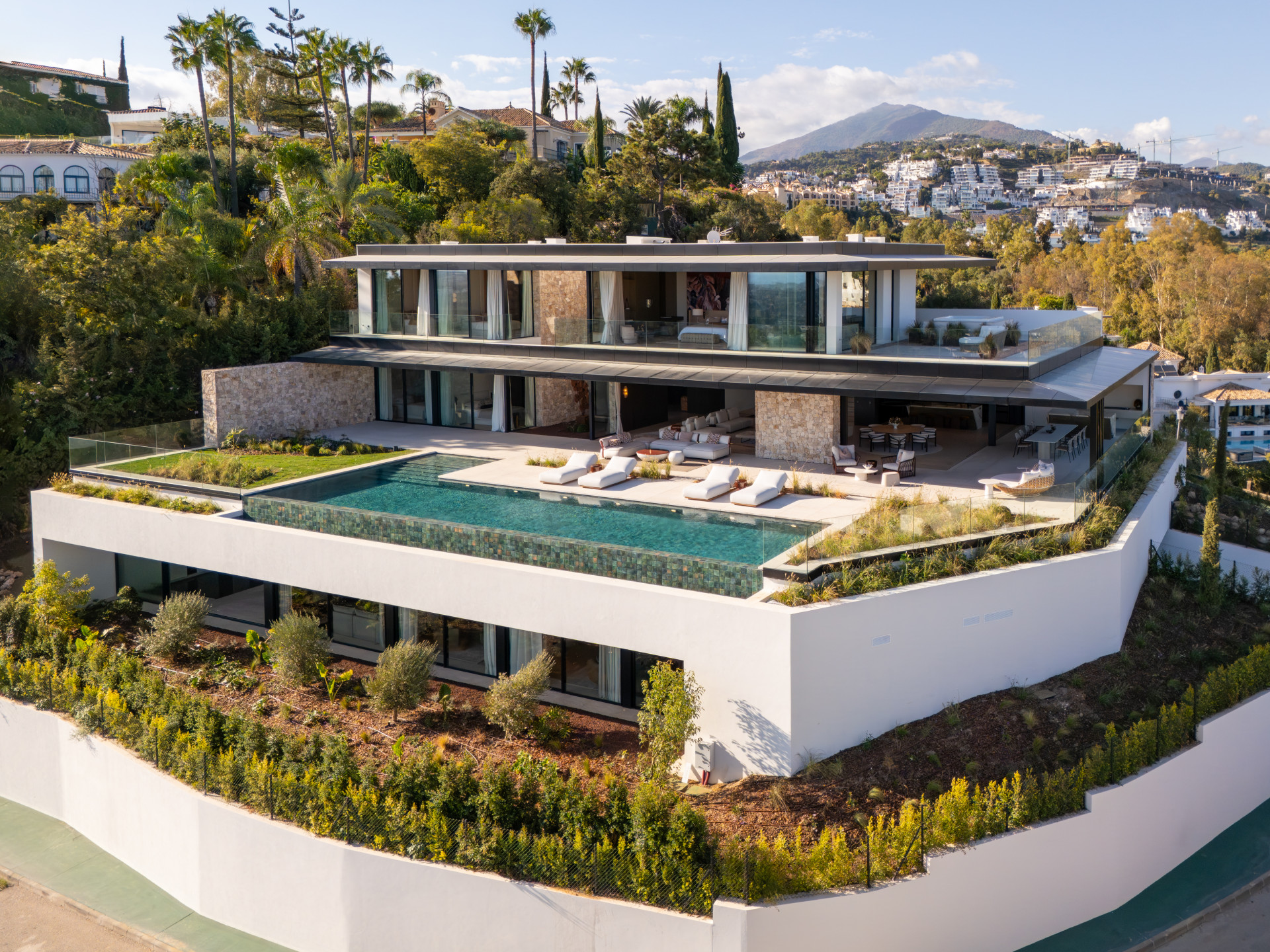 full – 2026-06-29T115020.469 Contemporary Luxury Villa with Panoramic Views in La Quinta