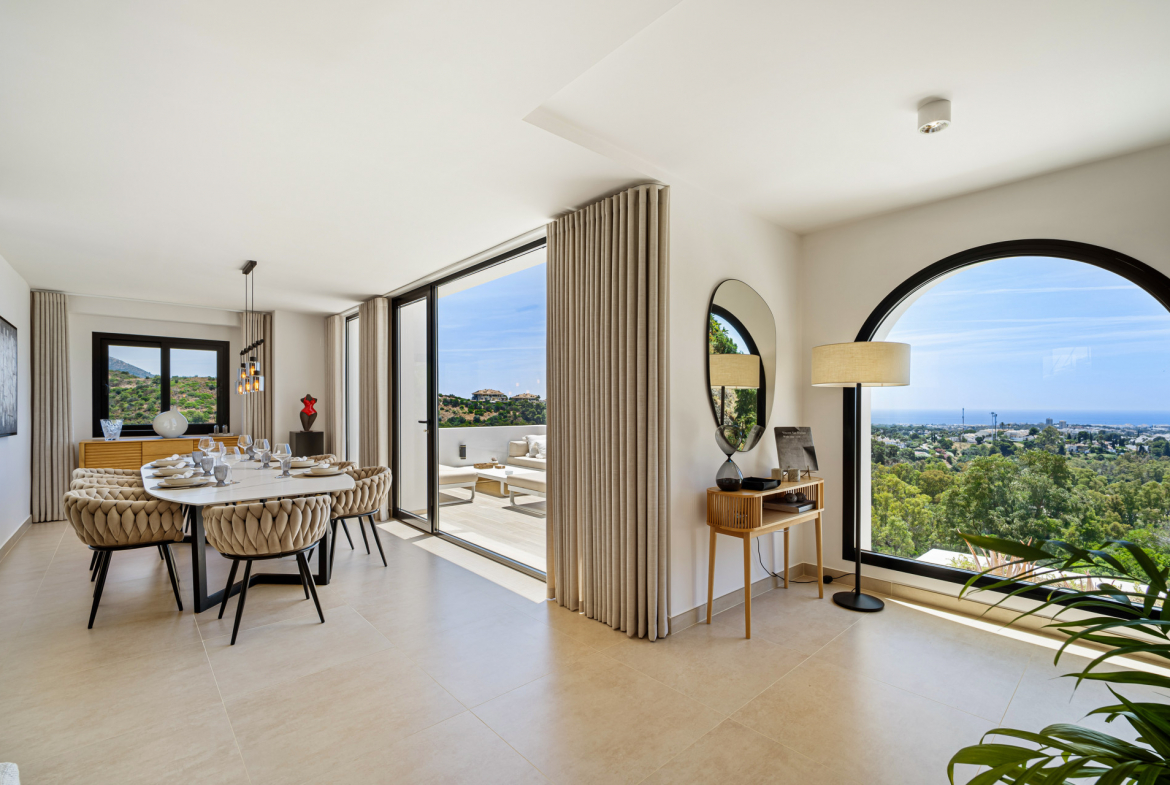 Mediterranean Villa in Las Lomas de Nueva Andalucía
