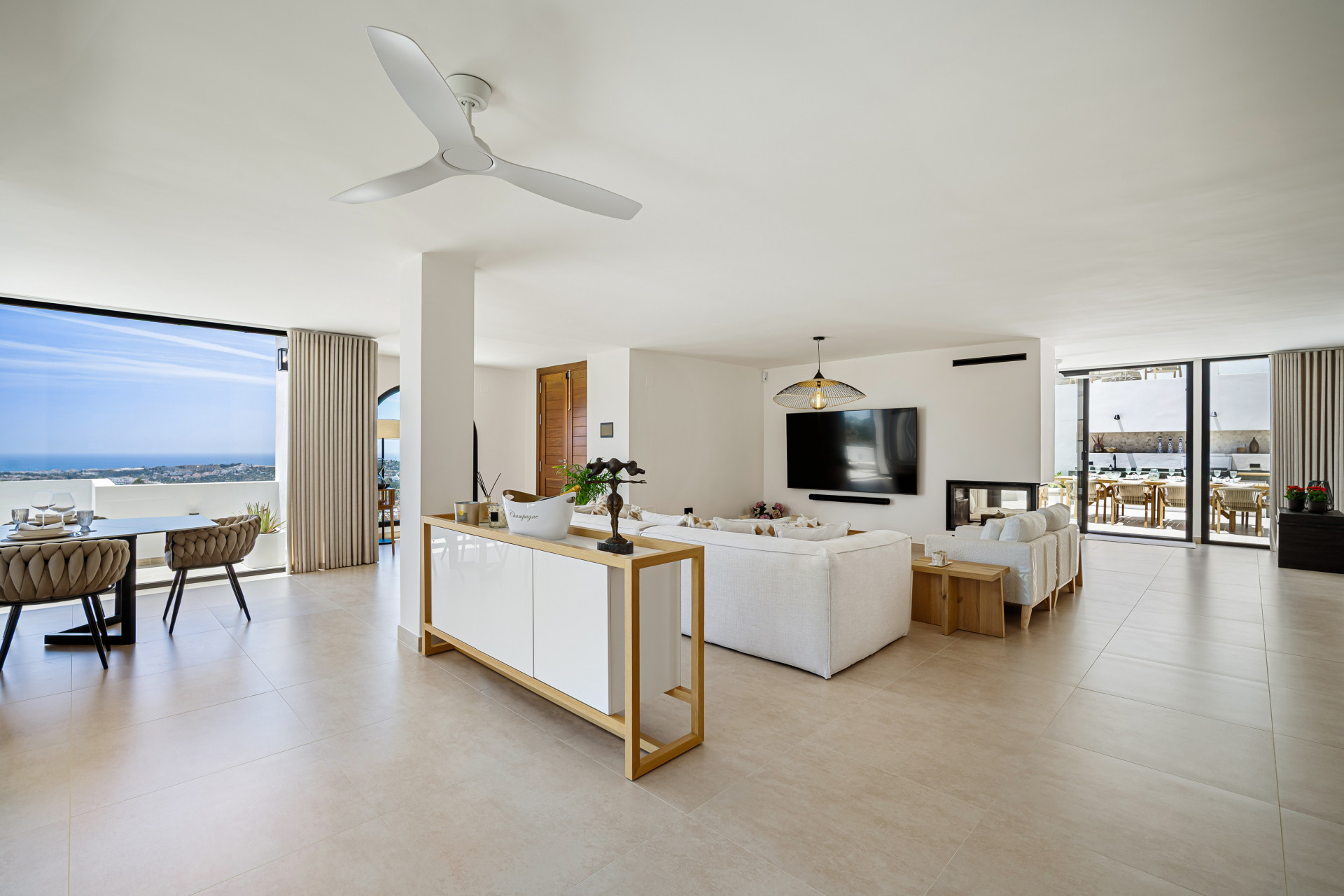 Mediterranean Villa in Las Lomas de Nueva Andalucía