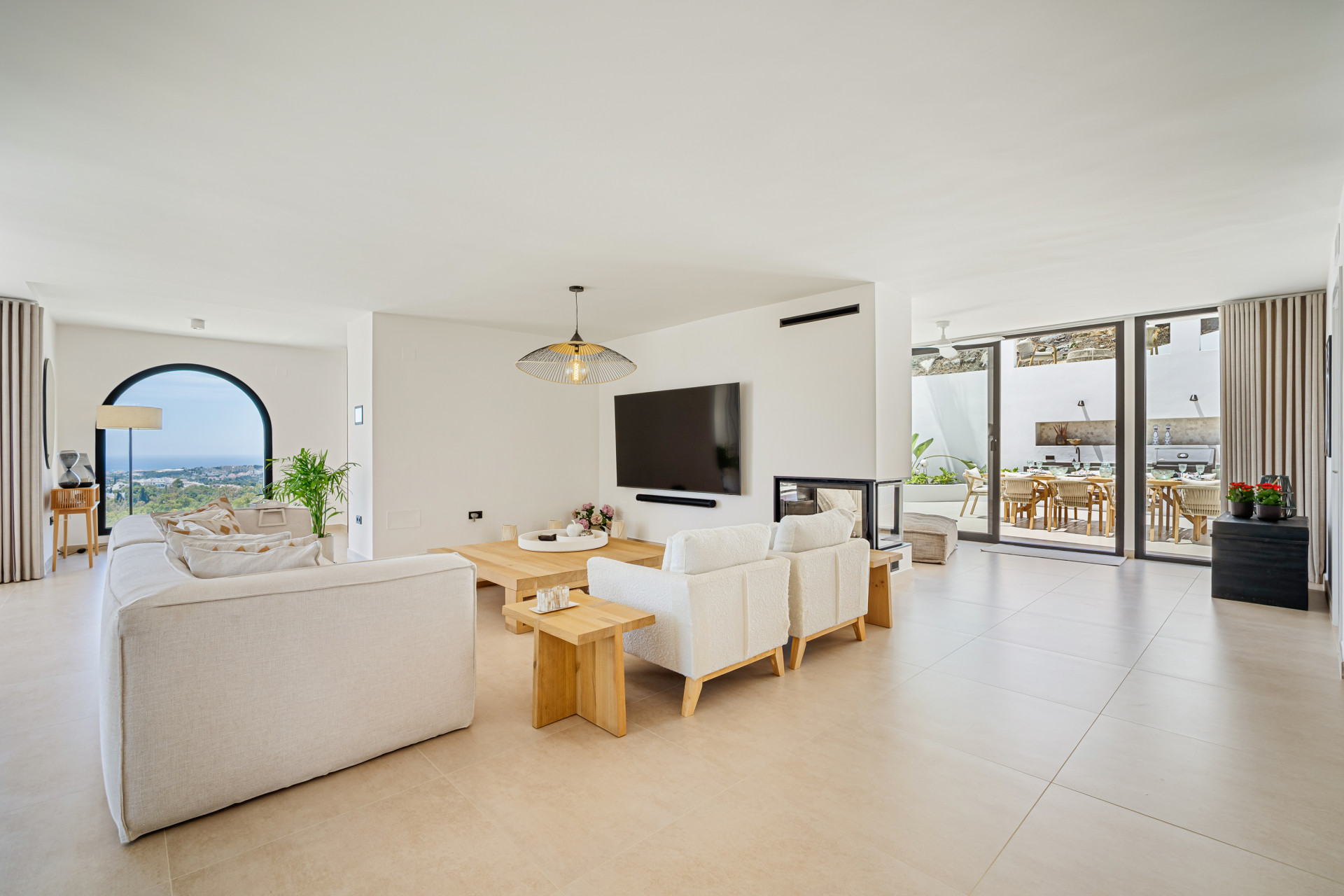 Mediterranean Villa in Las Lomas de Nueva Andalucía