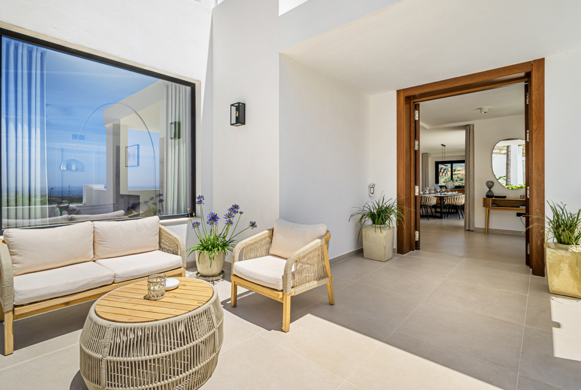 Mediterranean Villa in Las Lomas de Nueva Andalucía
