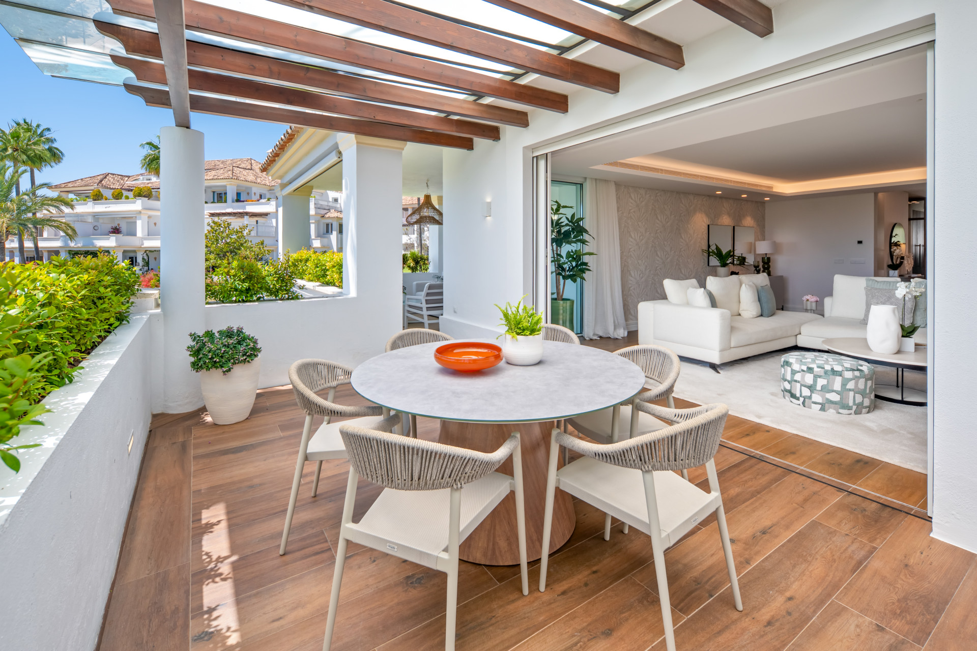 full (4) Elegant Apartment in Monte Paraíso, Marbella Golden Mile