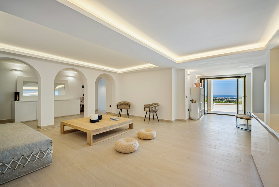 Mediterranean Villa in Las Lomas de Nueva Andalucía
