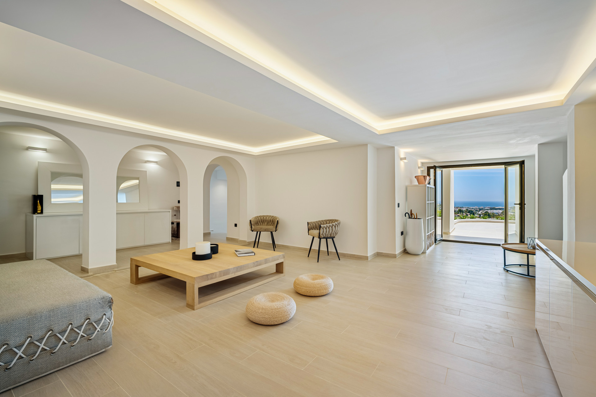 Mediterranean Villa in Las Lomas de Nueva Andalucía