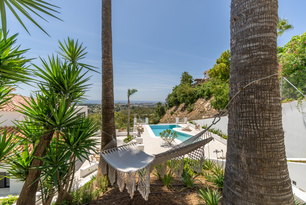 Mediterranean Villa in Las Lomas de Nueva Andalucía