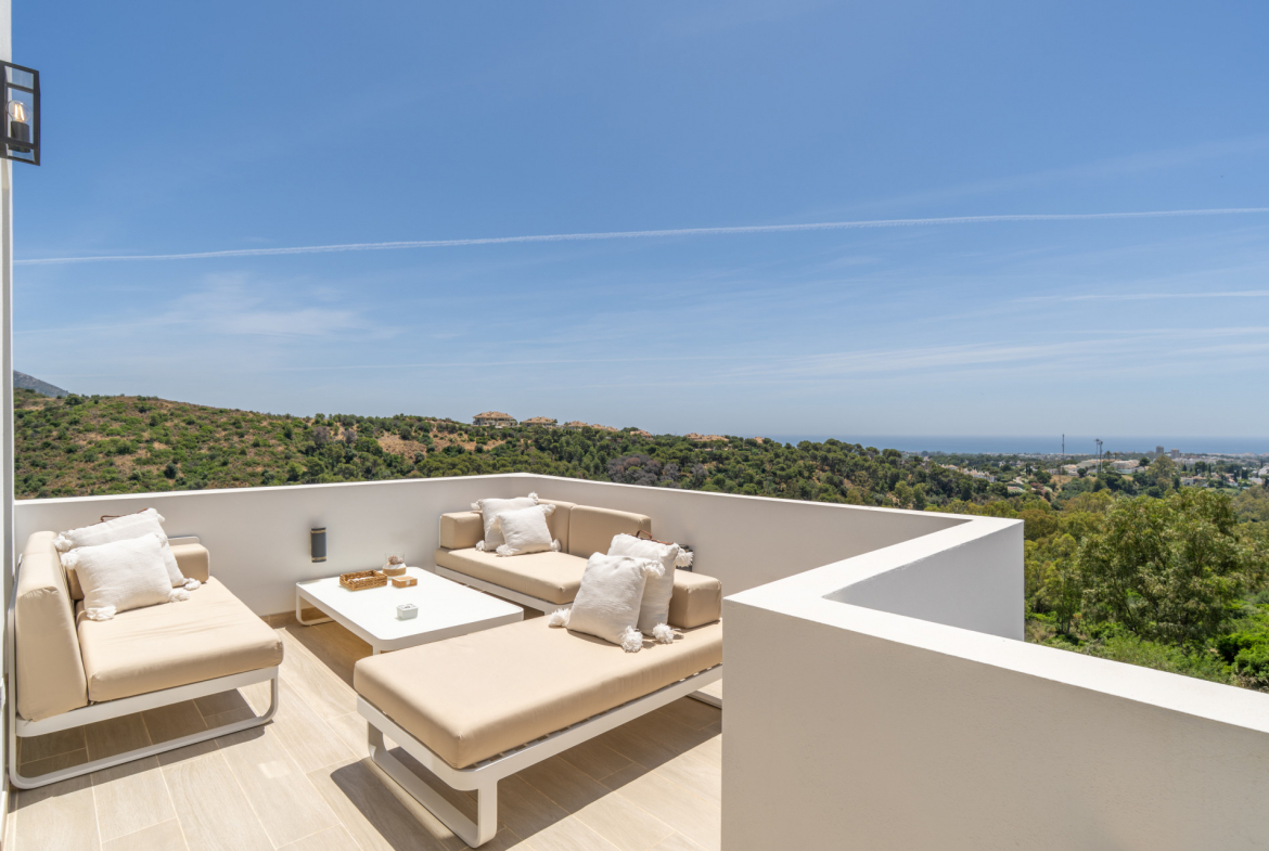 Mediterranean Villa in Las Lomas de Nueva Andalucía
