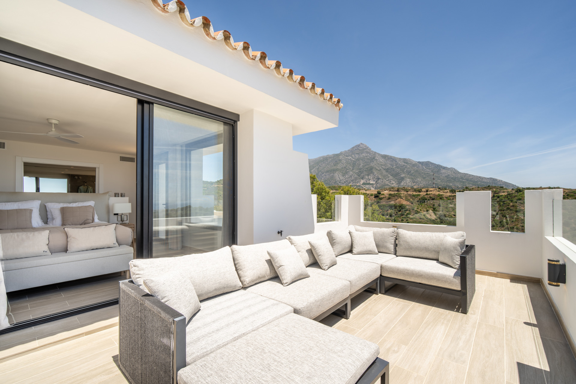 Mediterranean Villa in Las Lomas de Nueva Andalucía