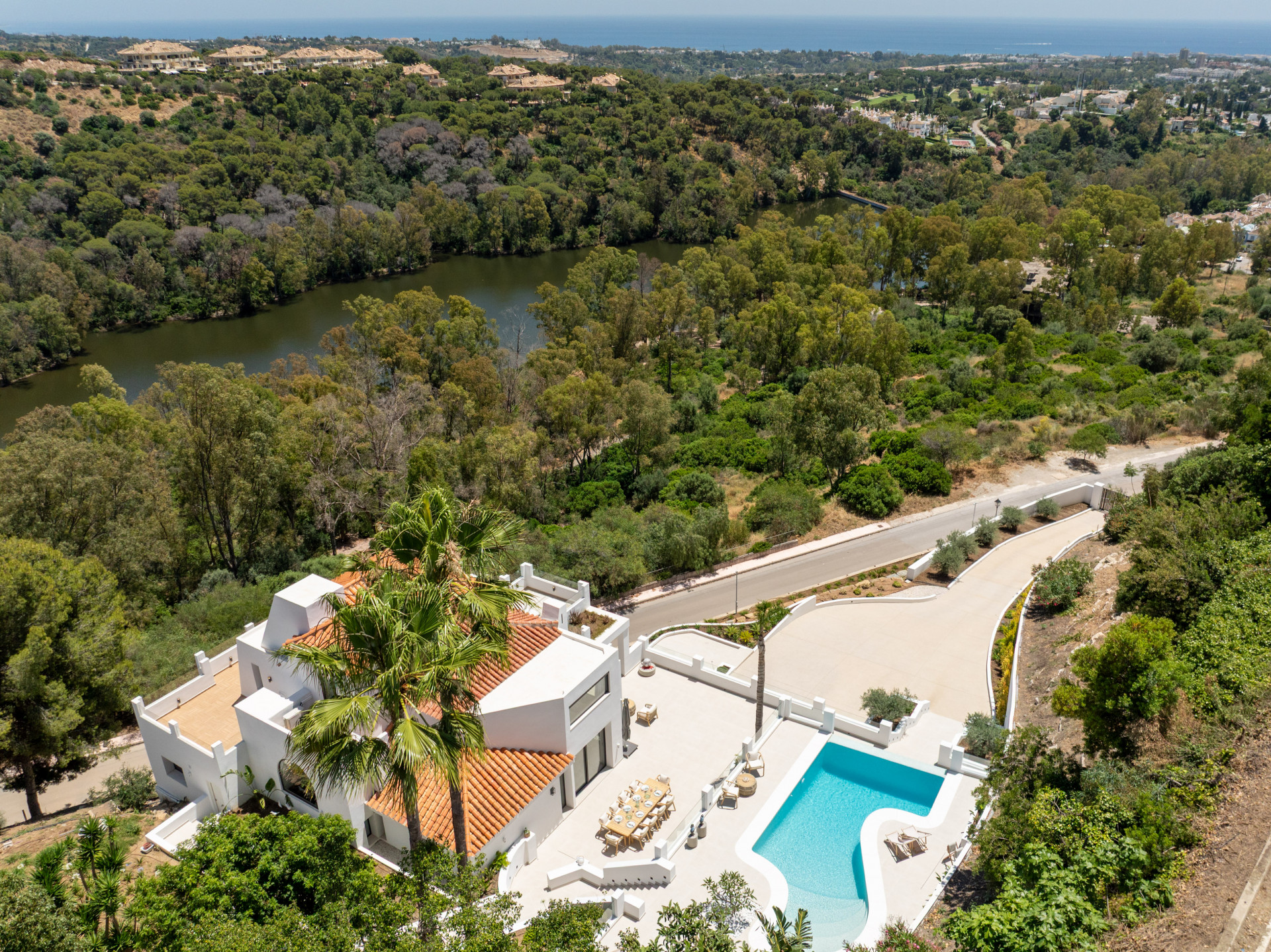Mediterranean Villa in Las Lomas de Nueva Andalucía
