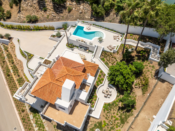 Mediterranean Villa in Las Lomas de Nueva Andalucía