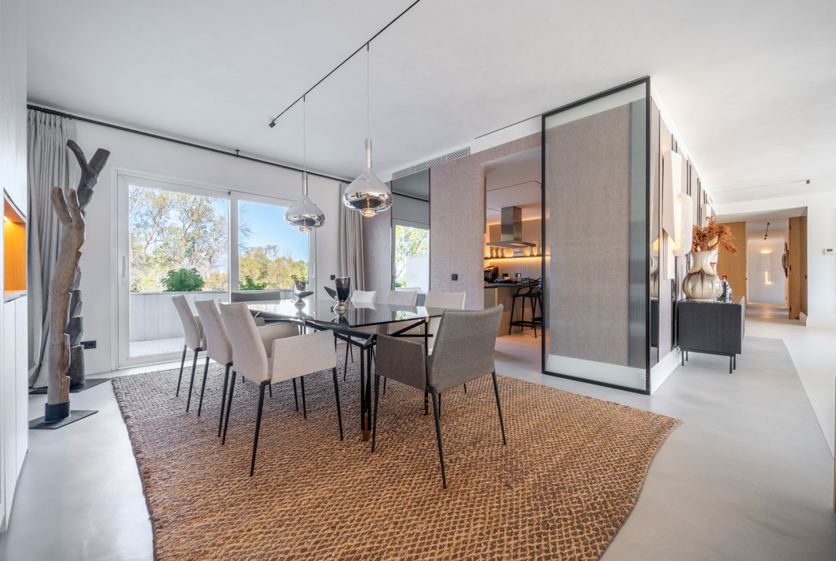 Luxury Duplex Penthouse with Sea Views Near Puerto Banús