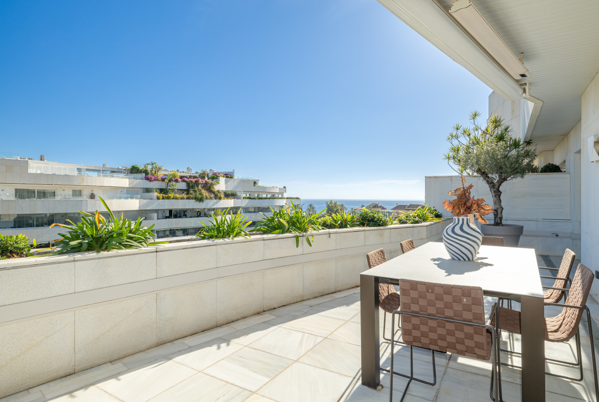 Luxury Duplex Penthouse with Sea Views Near Puerto Banús