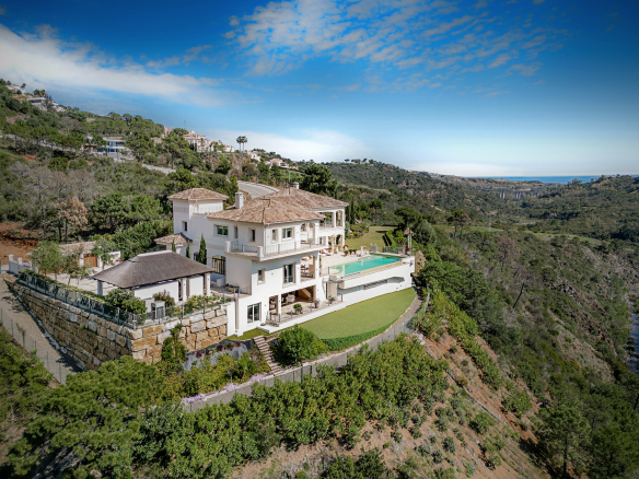 Nature-Edge Villa in Monte Mayor, Benahavís