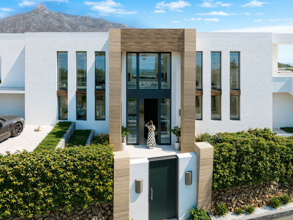 Luxury Golf Valley Villa in Nueva Andalucía